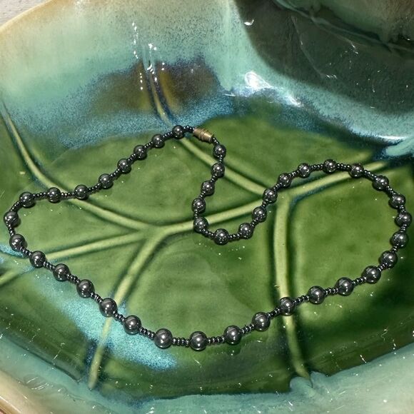 VTG Genuine Hematite Handcrafted Necklace Barrel Clasp 18” - Picture 2 of 4